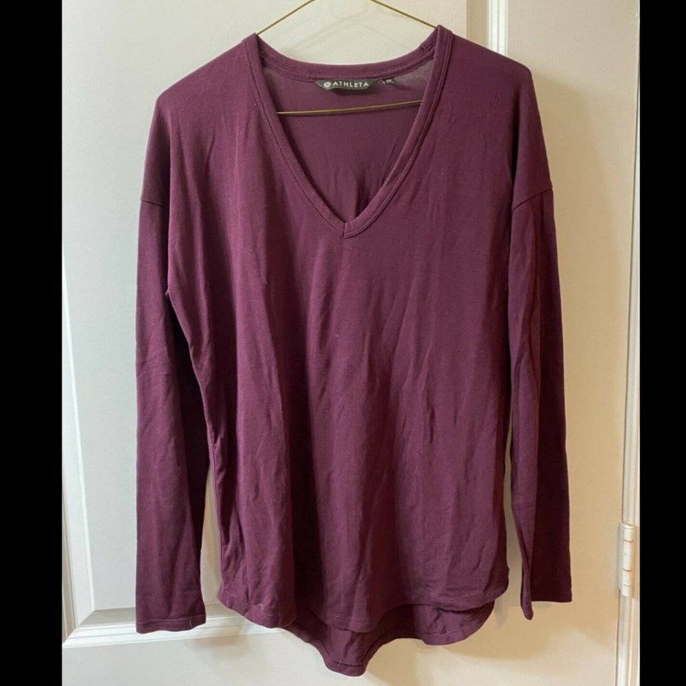 Athleta Women's XS Cloudlight Relaxed Top V-Neck Long Sleeve Burgundy